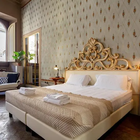 Renaissance Imperial Apartment